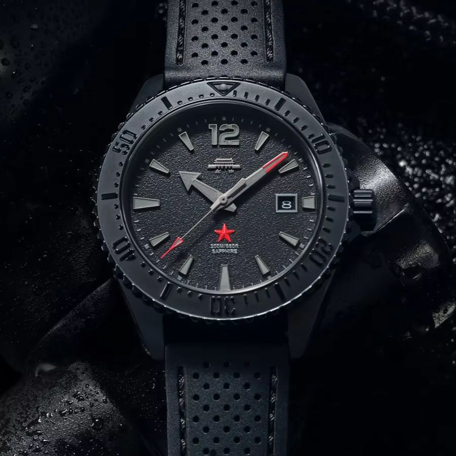 Beijing Dark Black Diver 200M  - đánh giá và giá Luxury Watch In China