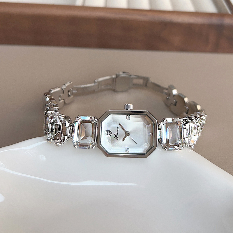 UTHAI Women Watches for Girls  - đánh giá và giá Luxury Watch White