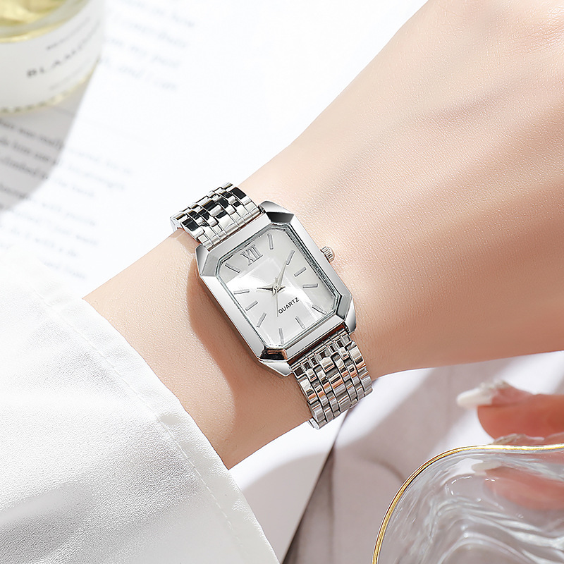 Famous Brand Women Watch No Lo - đánh giá và giá Luxury Watch Brands Logo