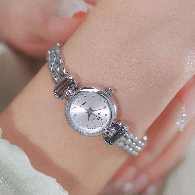 2024 New Luxury Ice Blue Silve - đánh giá và giá Luxury Watch With Leather Strap